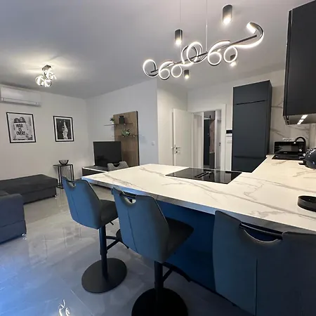 Διαμέρισμα Lux *