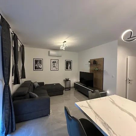 Lux Διαμέρισμα *