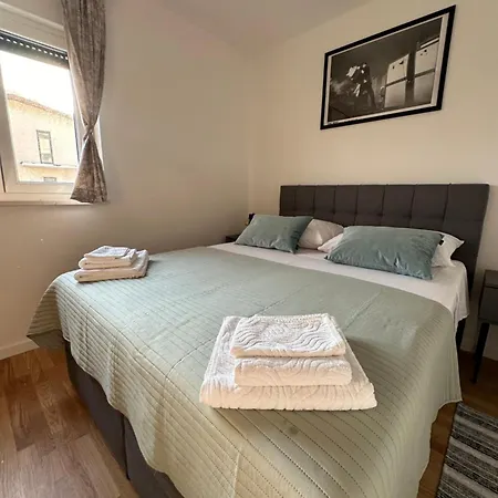 Lux Διαμέρισμα *